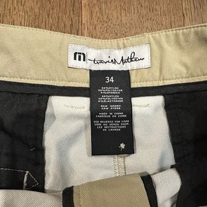 Travis Matthew shorts khaki size 34